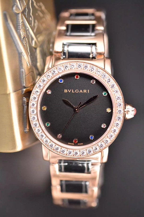 ブルガリ時計正面デザイン